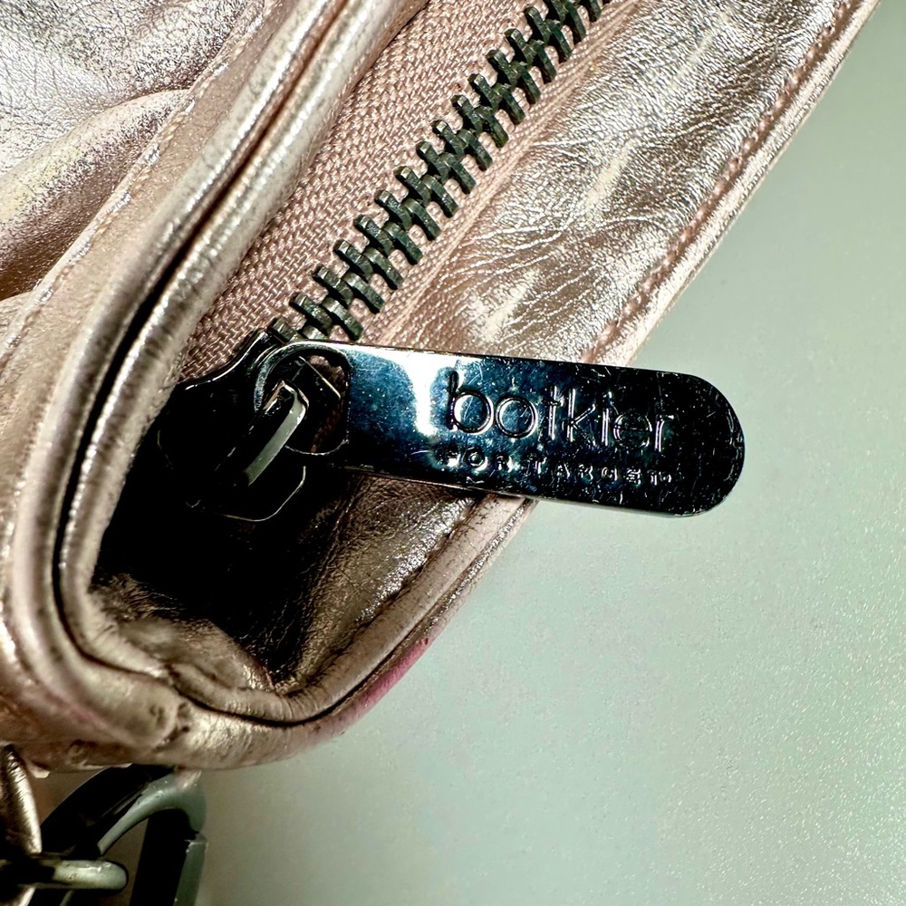 Botkier Elegant Metallic Wristlet/Clutch - Picture 7 of 13
